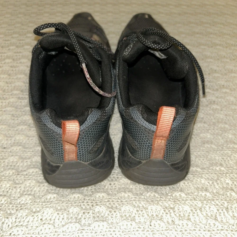 Merrell Men's‎ Moab Edge Men's Size 10.5 Good Tread Trail Shoe Minor Tear